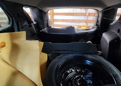 2019 Chevrolet Equinox Lt z USA, uszkodzony, nr VIN 2GNAXJEV9K6285244